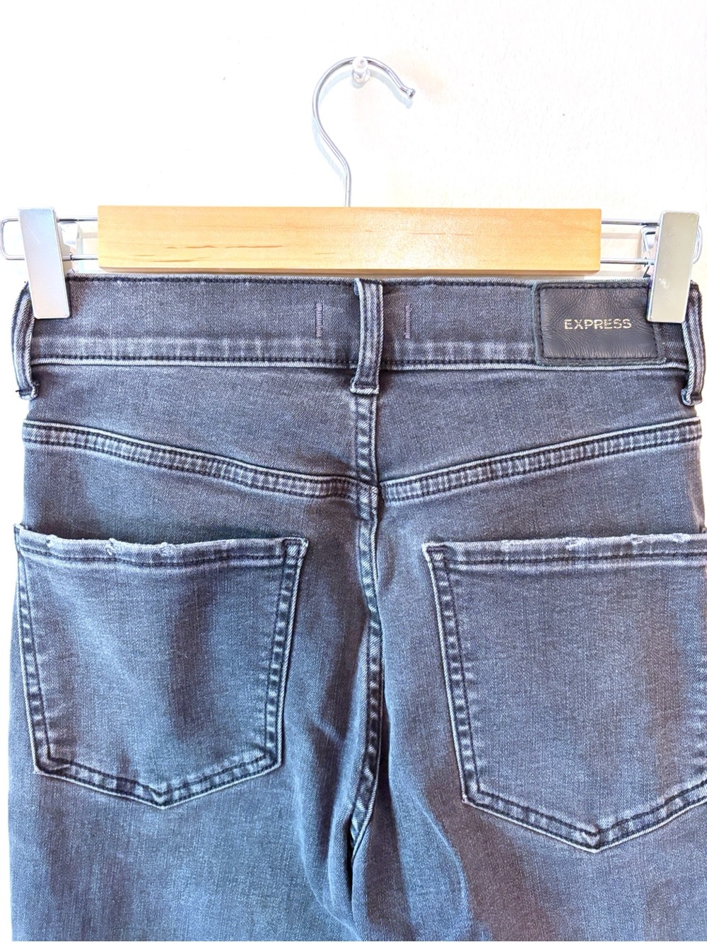 Express High Rise Flare Jeans - Picture 3 of 8